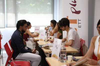 Diari de Sabadell - Empreses i joves busquen l'encaix